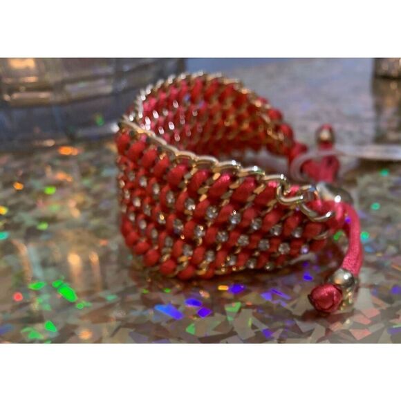 Lovita rhinestone encrusted salmon color bracelet expands 12in retracts 6in - Picture 3 of 6